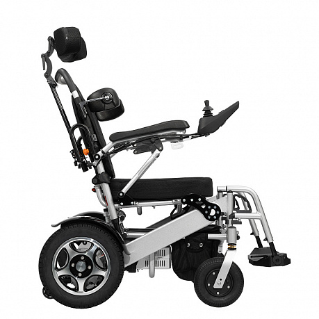 Кресло-коляска Ortonica для инвалидов с электроприводом Pulse 710 с пневматическими колесами. Изображение 2 из 6